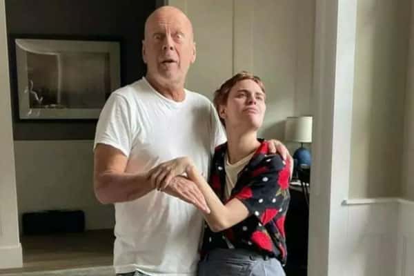 «Он ещё помнит, кто я»: 29-летняя дочь Брюса Уиллиса рассказала, как актёр справляется с деменцией