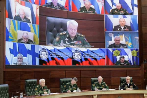 Шойгу приказал всем воюющим добровольцам подписать контракт с Минобороны. Пригожин: «вагнеровцы не будут подписывать контракты» 