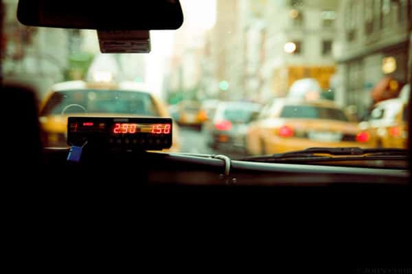 Госдума поддержала закон об обязательном страховании пассажиров такси минимум на 2 млн руб.