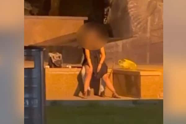 В Воронеже парочка занялась сексом на мемориале воинской славы, любовников увезли в отделение