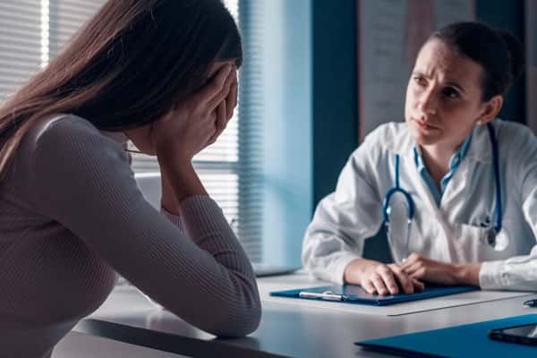 Онколог рассказал, при появлении каких пятен на коже надо насторожиться