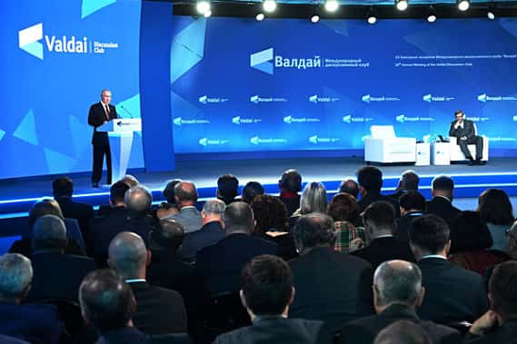 «Чья бы кобыла мычала»: Путин — об обвинениях в адрес России о якобы предательстве Армении