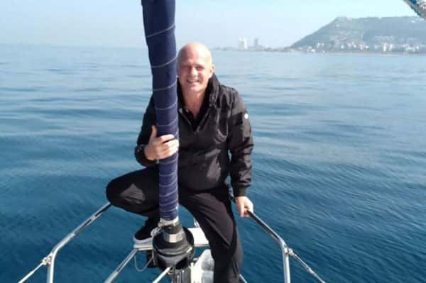 Российский гражданин и его сын застряли в Израиле из-за просроченных загранпаспортов