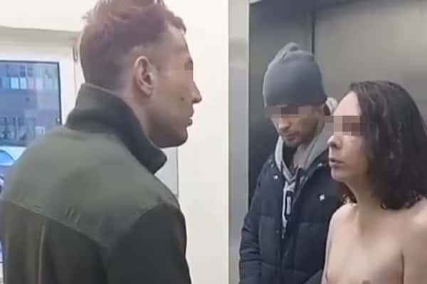 В Петербурге голые мужчины оккупировали холл многоэтажки и устроили бодрящее утро всем выходящим из лифта