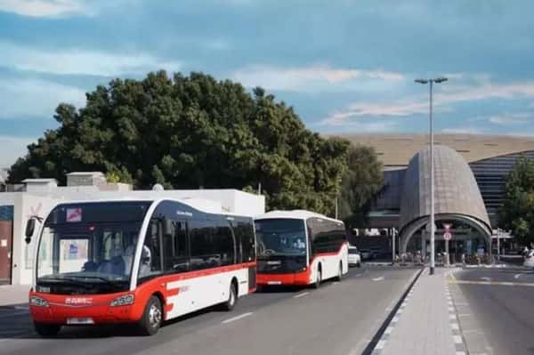 В Дубае запустили автобус от станции метро до пляжа