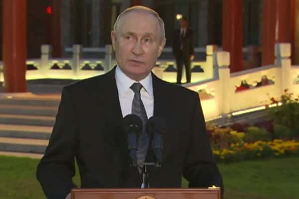 Путин заявил о полной боевой готовности ядерного оружия России