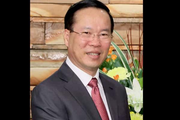 Президент Вьетнама Во Ван Тхыонг ушел в отставку за нарушение правил