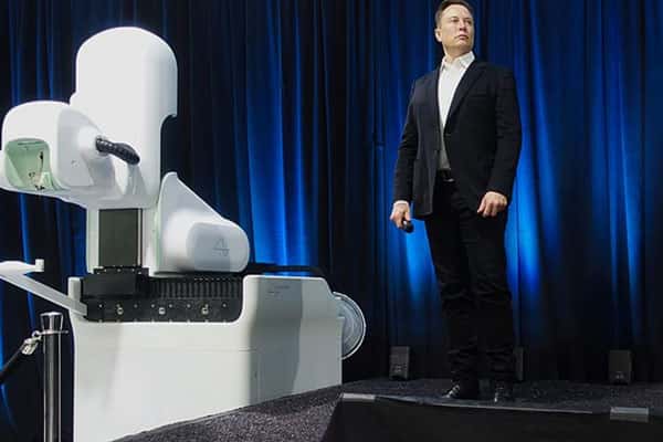 Первый пациент с чипом Neuralink Маска показал, как играет в шахматы силой мысли