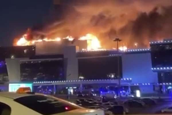 Напавшие на Crocus City Hall оставили на парковке заминированный автомобиль