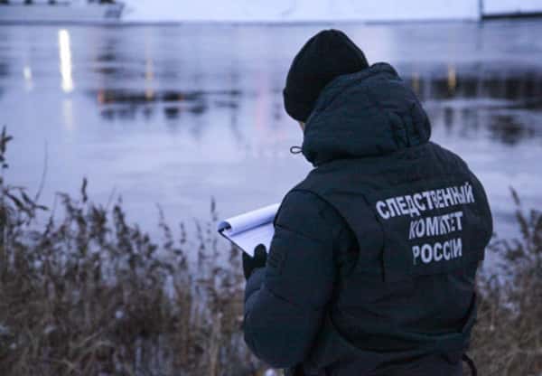 По Волге подросток проплыл на льдине 10 километров