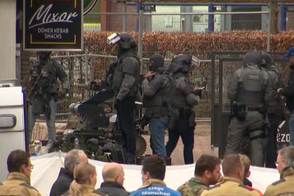 Взятые в заложники сотрудники бара в Нидерландах освобождены, захватчик задержан