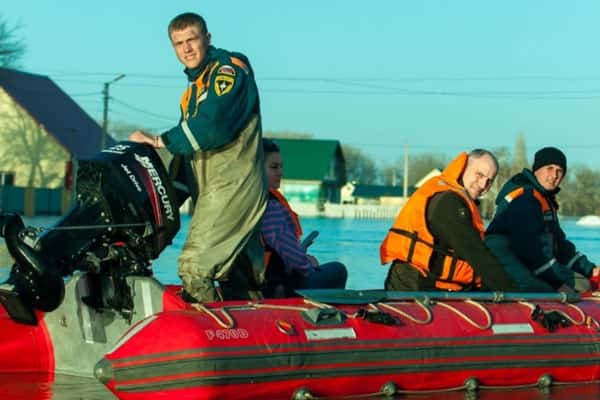 В Орске прорвало ещё одну дамбу, ЧП случилось в посёлке Никель