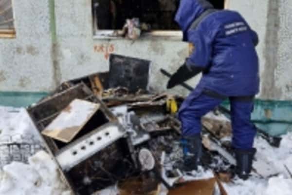 В Коми ранее судимый мужчина облил двух женщин горючей жидкостью и поджёг