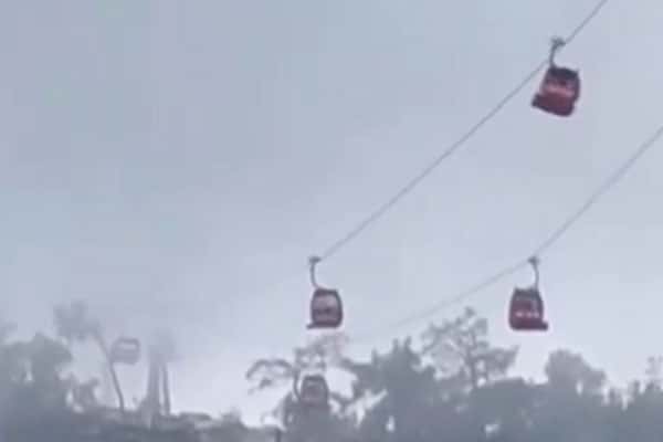 Один человек погиб после падения кабины фуникулёра на канатной дороге в Анталье