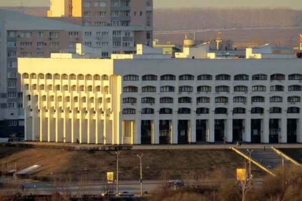 Во Владимире задержали мужчину, бросившего коктейль Молотова в правительство