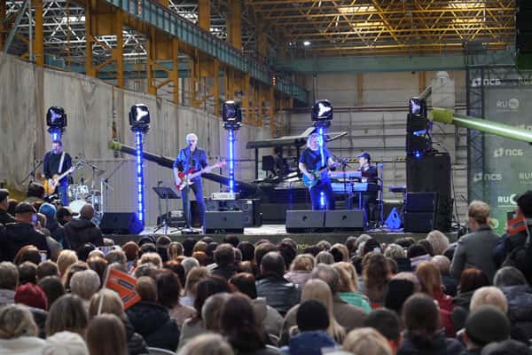 Марафон «Музыка в цехах»: российские звезды успеха по спецзаказу - концерт на предприятии Омсктрансмаш с Александром Маршалом и Марко Радиновичем