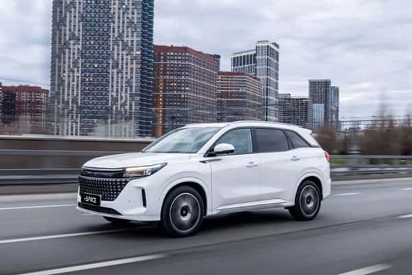 Презентовали гибридный кроссовер Evolute i-Space