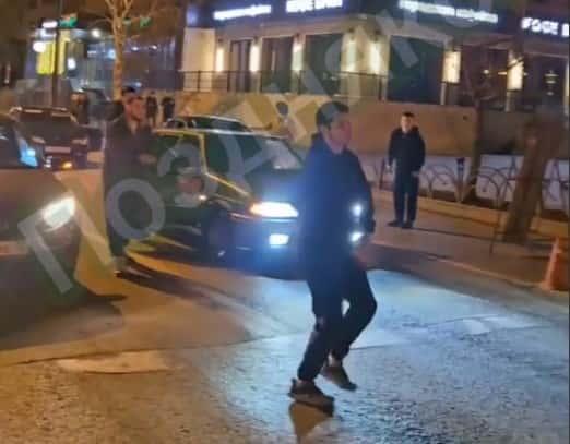 Неизвестные перекрыли дорогу в Тюмени, устроили танцы и вызвали интерес прокурора