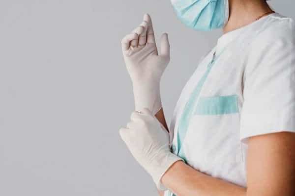 Почему частые перекусы вредны для здоровья? Врач назвала причины