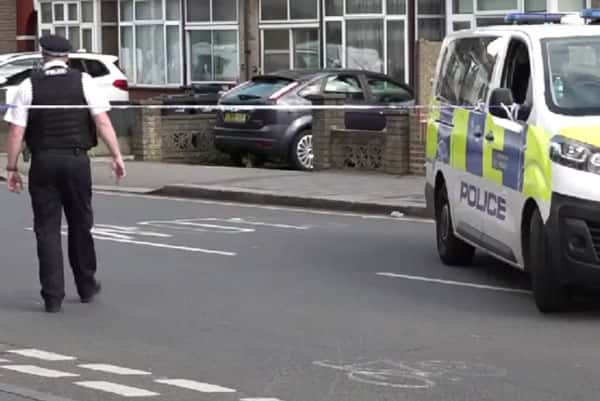 В Лондоне мужчина с мачете убил 14-летнего мальчика и ранил четырёх человек