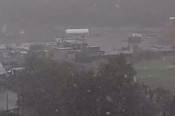 На Москву и Подмосковье обрушился первый майский снегопад