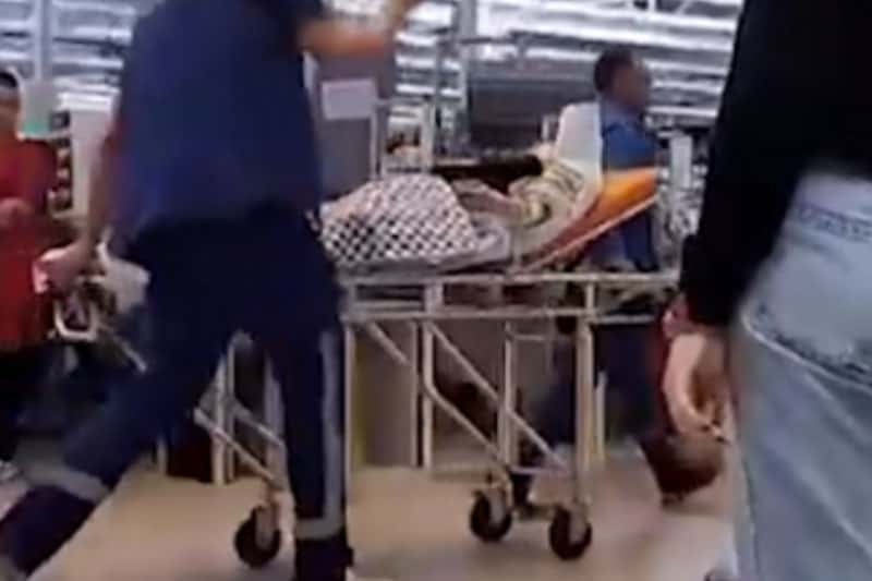 В Белгородской области юная девушка родила в туалете супермаркета