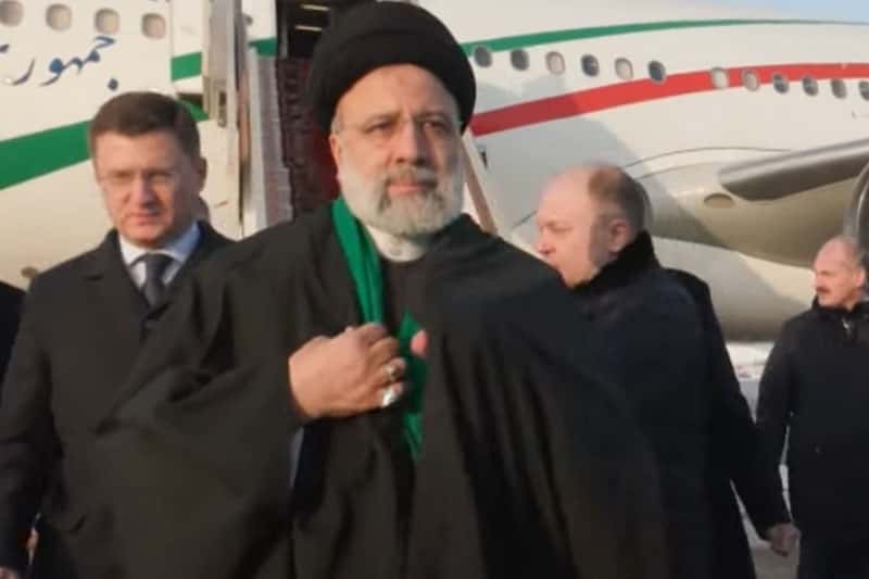 Упал вертолёт, на борту которого были президент и глава МИД Ирана. Что известно?