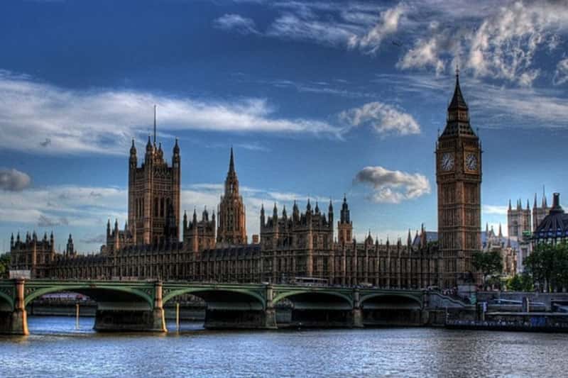 В Лондоне целые семьи слегли с отравлением из-за паразитов в водопроводе