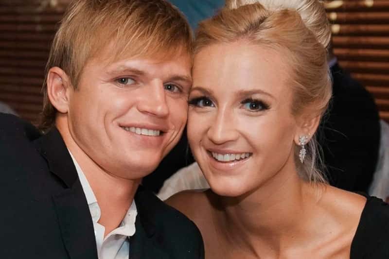 «Можно не уметь играть в футбол». Ольга Бузова рассказала, как футболист стал медийным благодаря браку