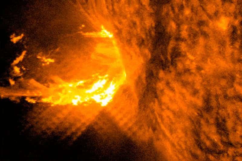 Сенсация из космоса: солнце выпустило заряд плазмы в космос со скоростью 1000 км/с!