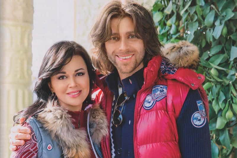 Эмоциональное прощание с Анастасией Заворотнюк: фигурист Петр Чернышев благодарил поклонников