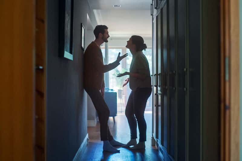 Доля скрытых доходов среди российских семей упала до 10% за период 2013-2022 годов. В чем причина?