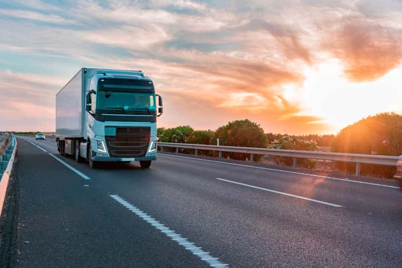 Подмосковный грузовик в центре криминального скандала: задержан подозреваемый в краже на 5 миллионов рублей!