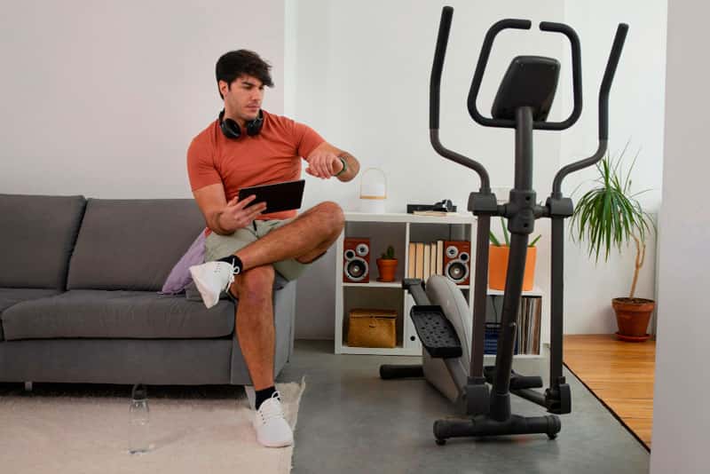 Тренажёр дома: советы мастера спорта для правильного выбора и эффективного занятия