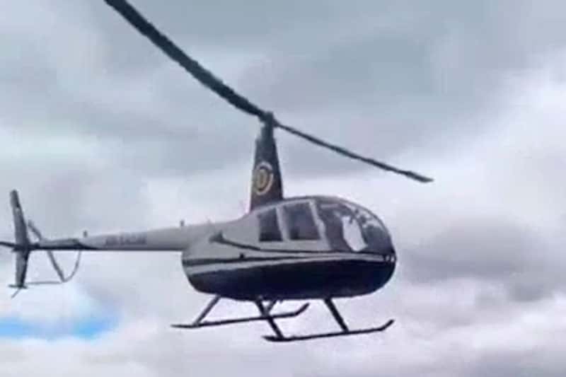 В Омской области мужчина прилетел в магазин за продуктами на вертолёте Robinson