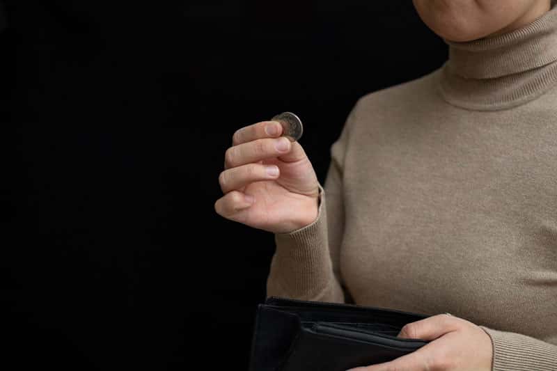 Авторитет падает, а население беднеет: в Госдуме приняли закон о борьбе с финансовыми пирамидами 