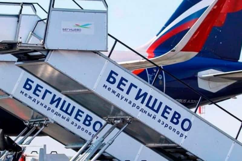 В Сети показали, как смерч разбросал самолёты в нижнекамском аэропорту. Видео