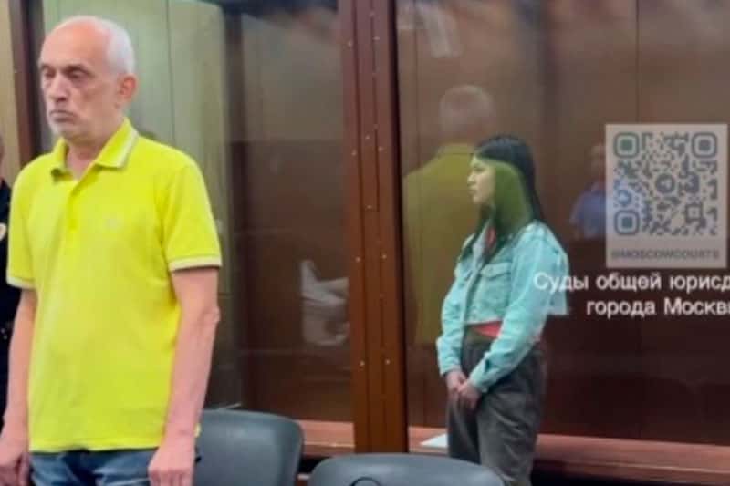 В Москве арестовали двух девушек, которые довели подругу до суицида