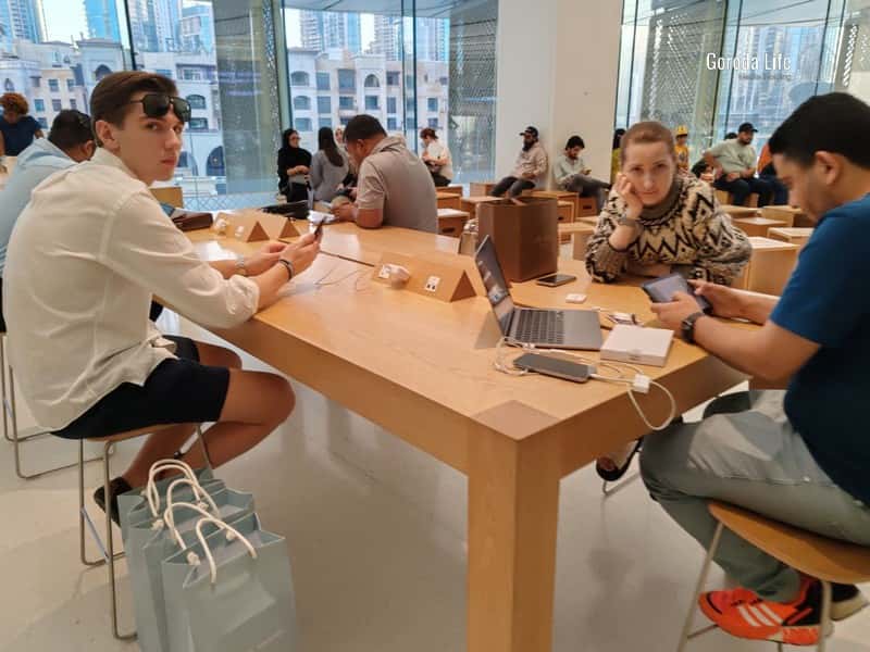 iPhone 17 Pro: Apple тестирует новый смартфон без кнопок регулировки громкости и действия