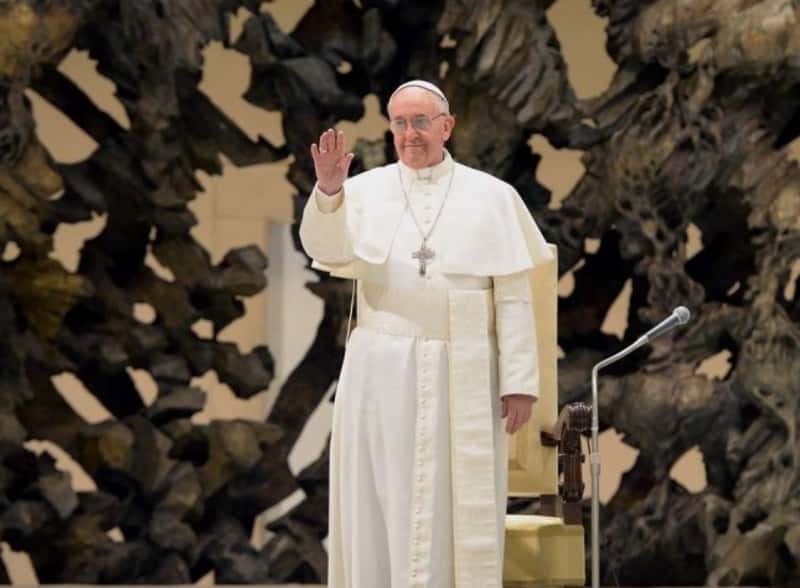 Семь новых грехов: христианам пополнили список. Один из грехов — против мигрантов