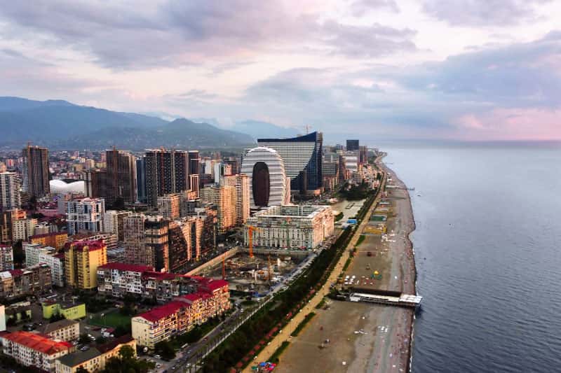 Путин расширил безвизовый режим для граждан Грузии, приезжающих на более 90 дней