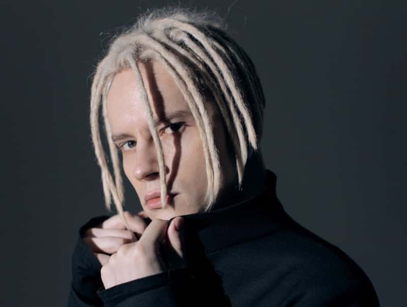 Водки и секс-игрушек «Я русский» не будет: Госдуму призвали запретить Shaman'у регистрировать бренд