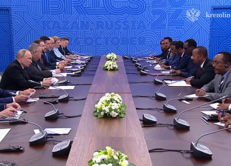 Пельмени с осетриной и кыстыбый: чем угощали лидеров БРИКС на ужине после саммита