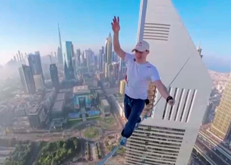 «Жизнь стала легкой, когда я снова коснулся земли!» - Трёхкратный чемпион по слэклайну Яан Руз рискует всем в Дубае