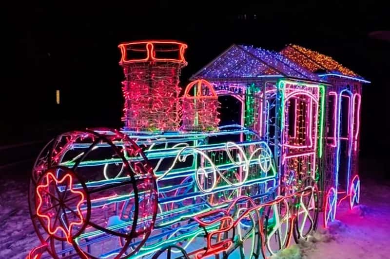 Ребёнок получил удар током из-за новогодней инсталляции на Урале