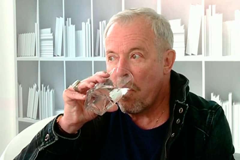 Уехавший из России Макаревич начал распродавать имущество в Израиле