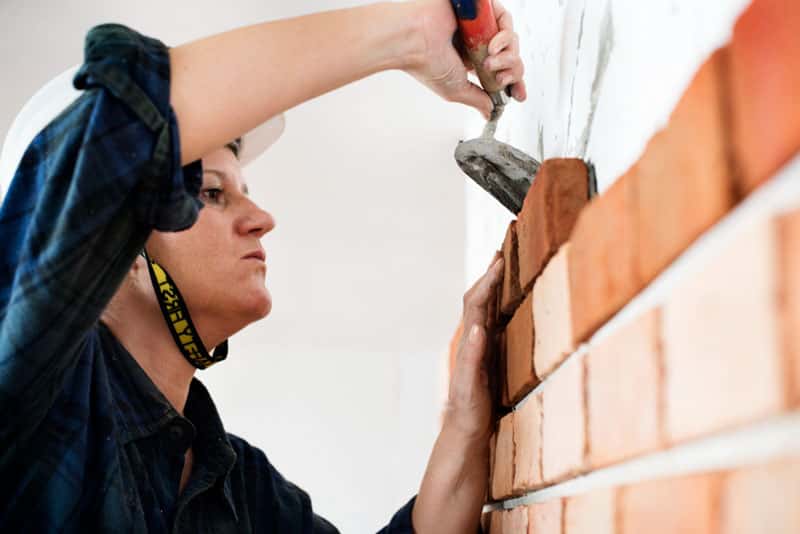 Спрос на ипотеку в России упал на 40%