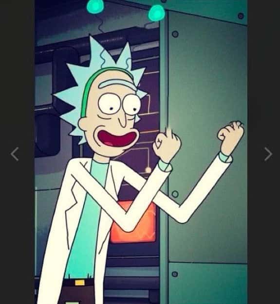 Первый штраф за «пропаганду чайлдфри» назначили жительнице Севастополя — из-за цитаты Тарантино и фотографий со средним пальцем