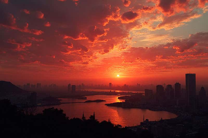 «Ла-Нинья свирепствует, и это не шутка»: Как перемена температур в Тихом океане меняет климат на планете?