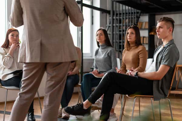 «Не парторганизация»: бизнес не будет поощрять рождаемость по просьбе Минтруда